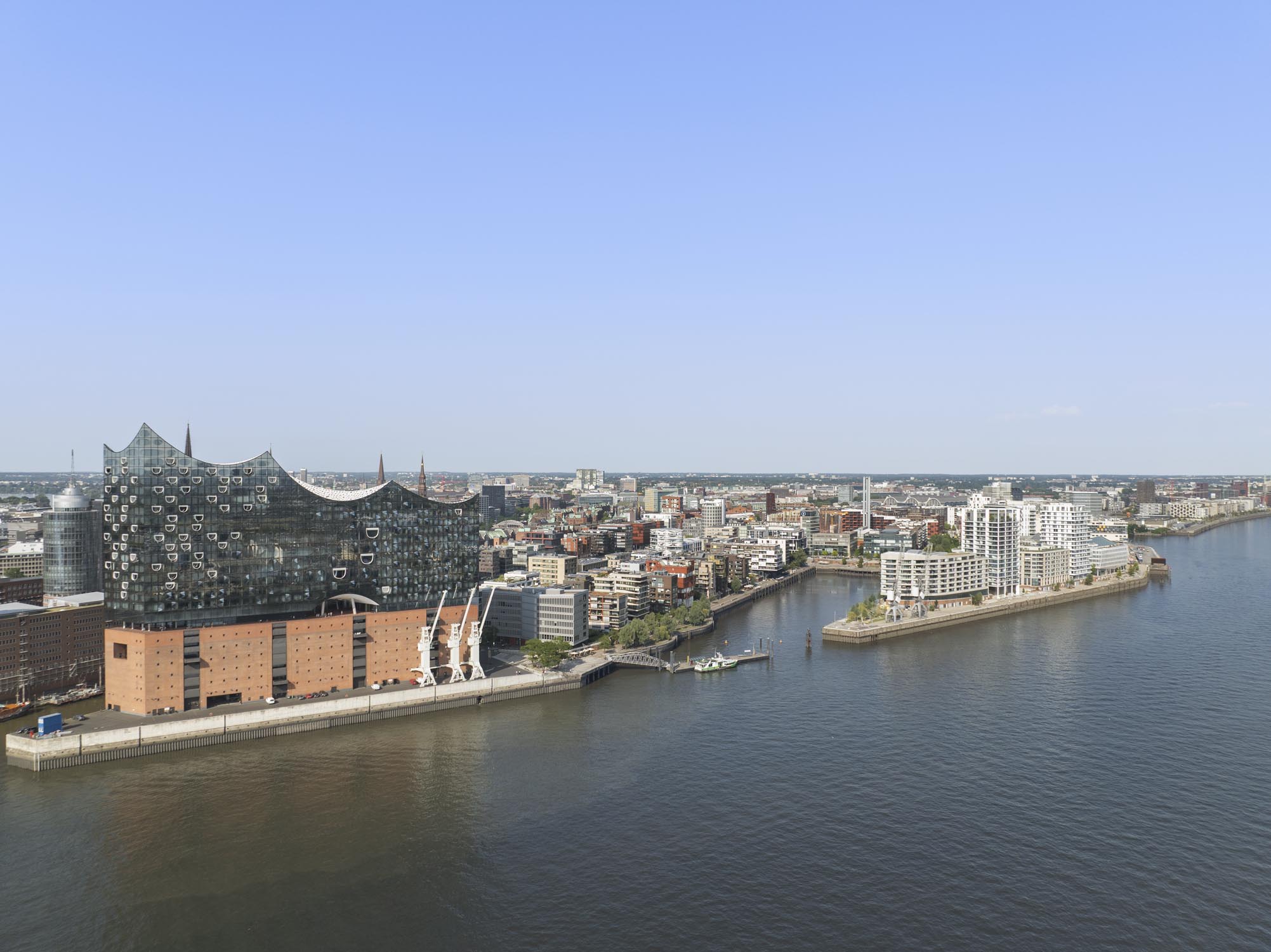 SW: Hafencity und Elbphilharmonie Totale