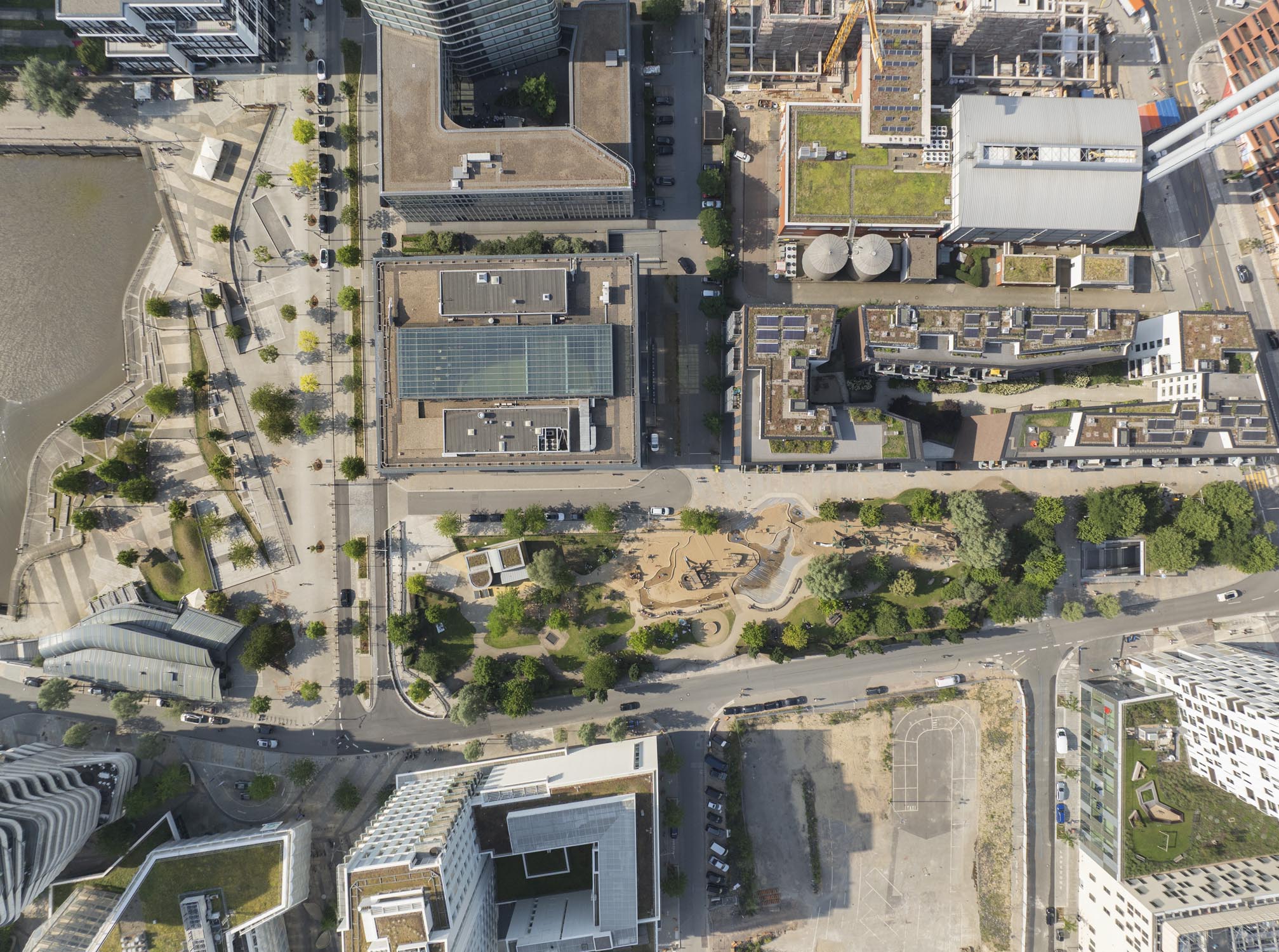 Vogelperspektive: Marco-Polo-Terrassen, Grasbrookpark und Überseepark