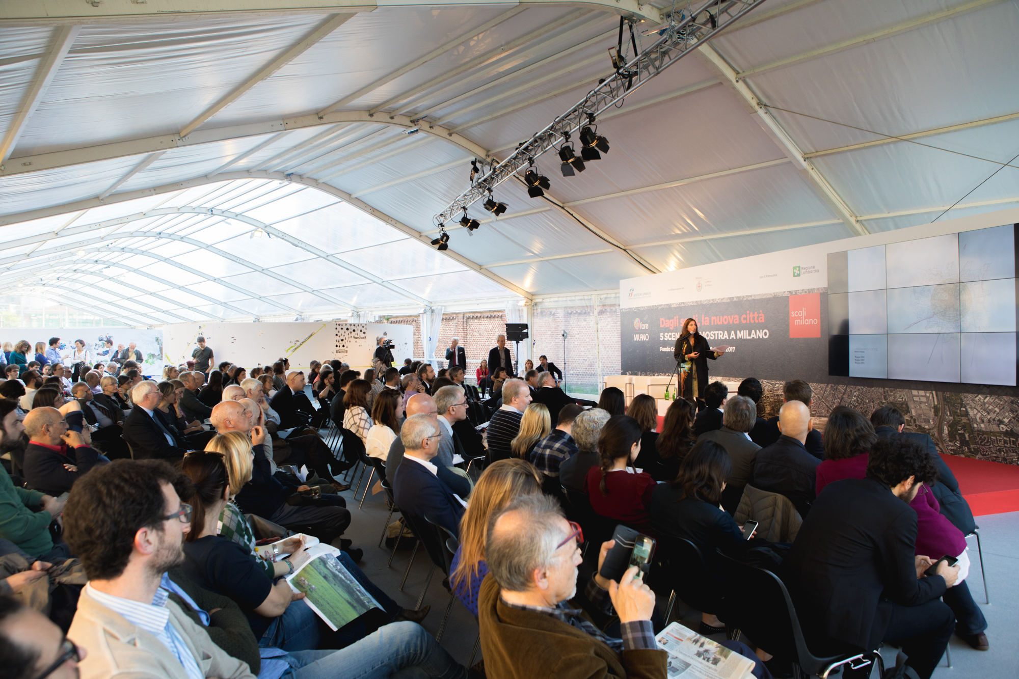 Scali Milano presentation © Lluc Miralles